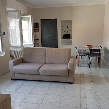 Casa Vacanze Il Fiore Di Loto Apartment Zibido San Giacomo Exterior photo